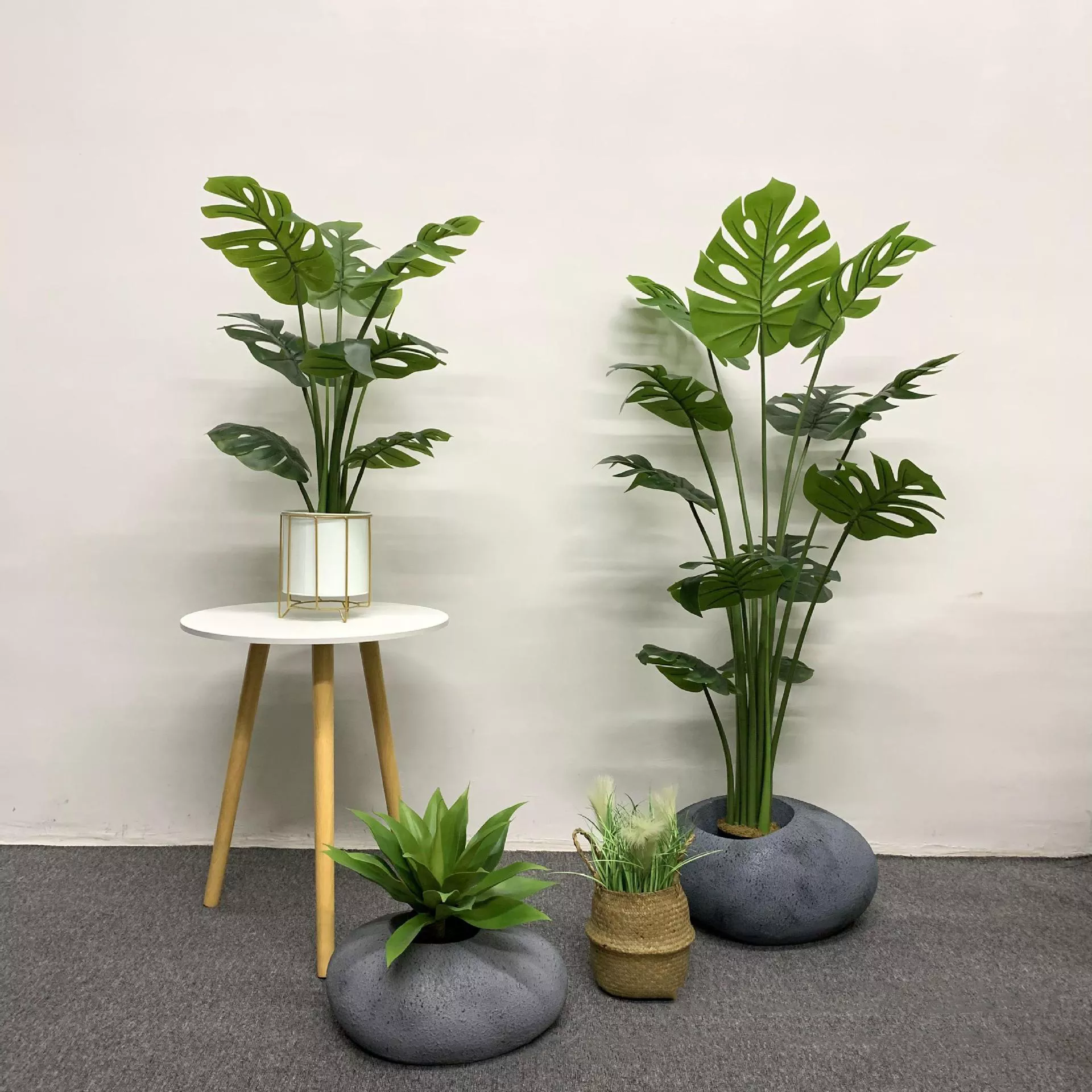 Ins Style Potted Artificial Monstera Leaf Plant for Indoor Home Hotel Decoration Bonsai Tree